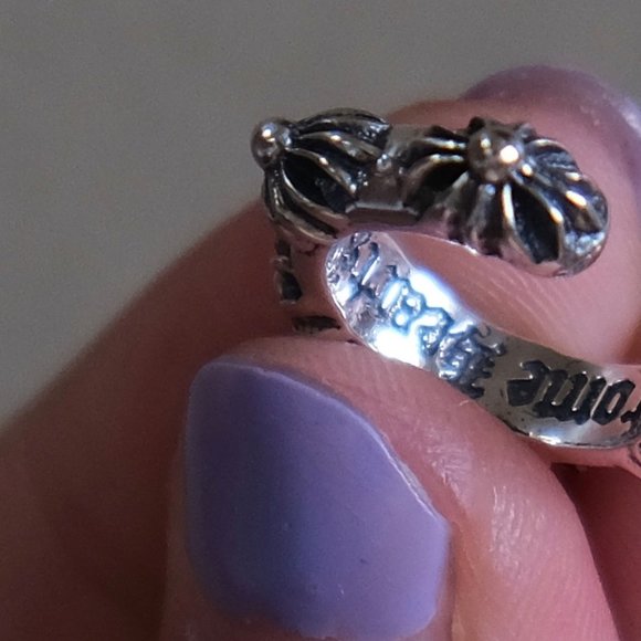 Chrome Hearts Half Hoop singular earring - Picture 3 of 7